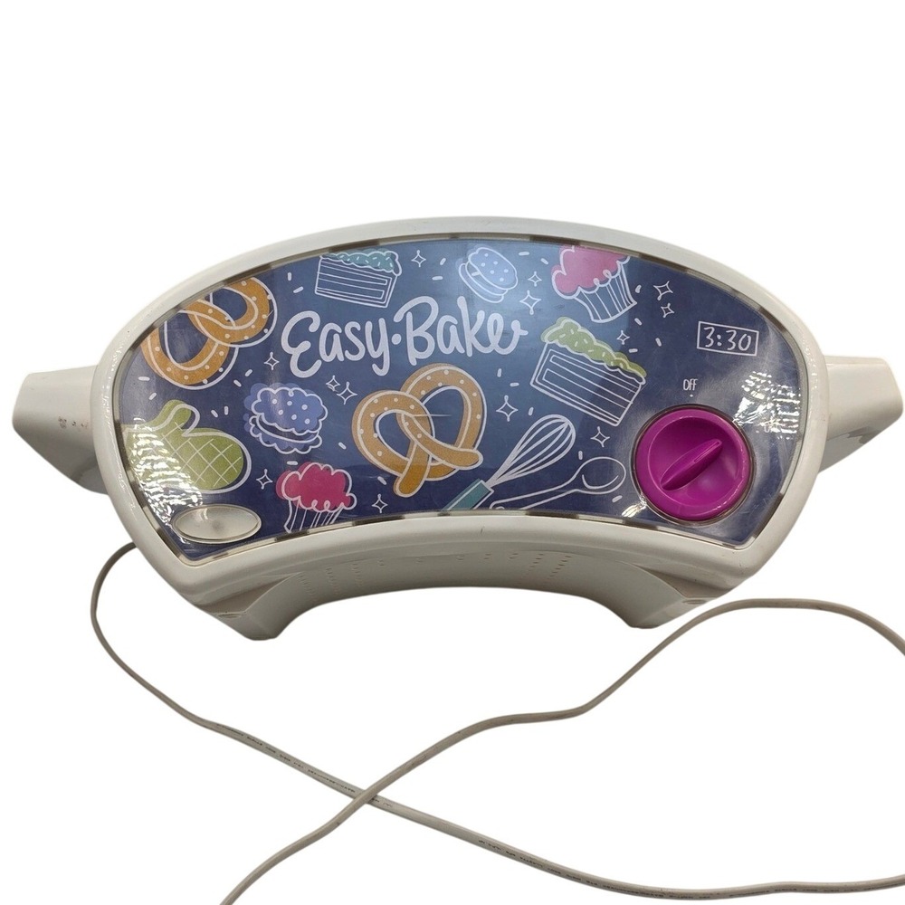 Hasbro Easy-Bake Ultimate Oven White Electric Toy Model F0137 2020 Edition